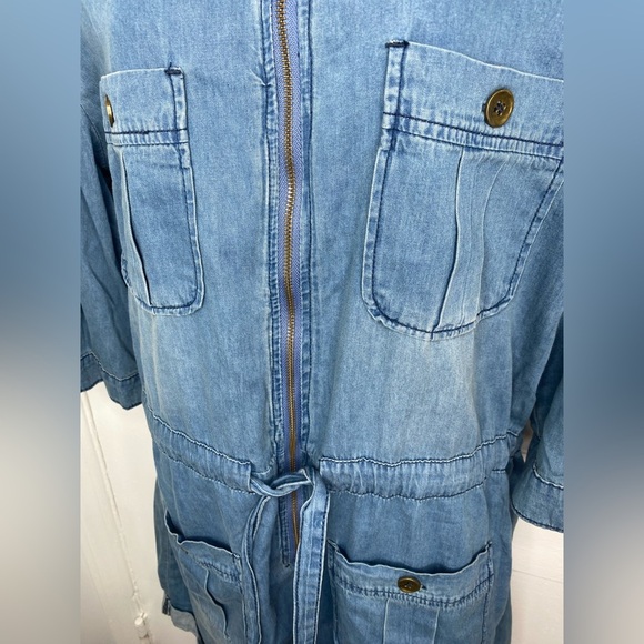 VICI NWT Flawless Blue Jean Romper with Pockets. - Picture 2 of 7